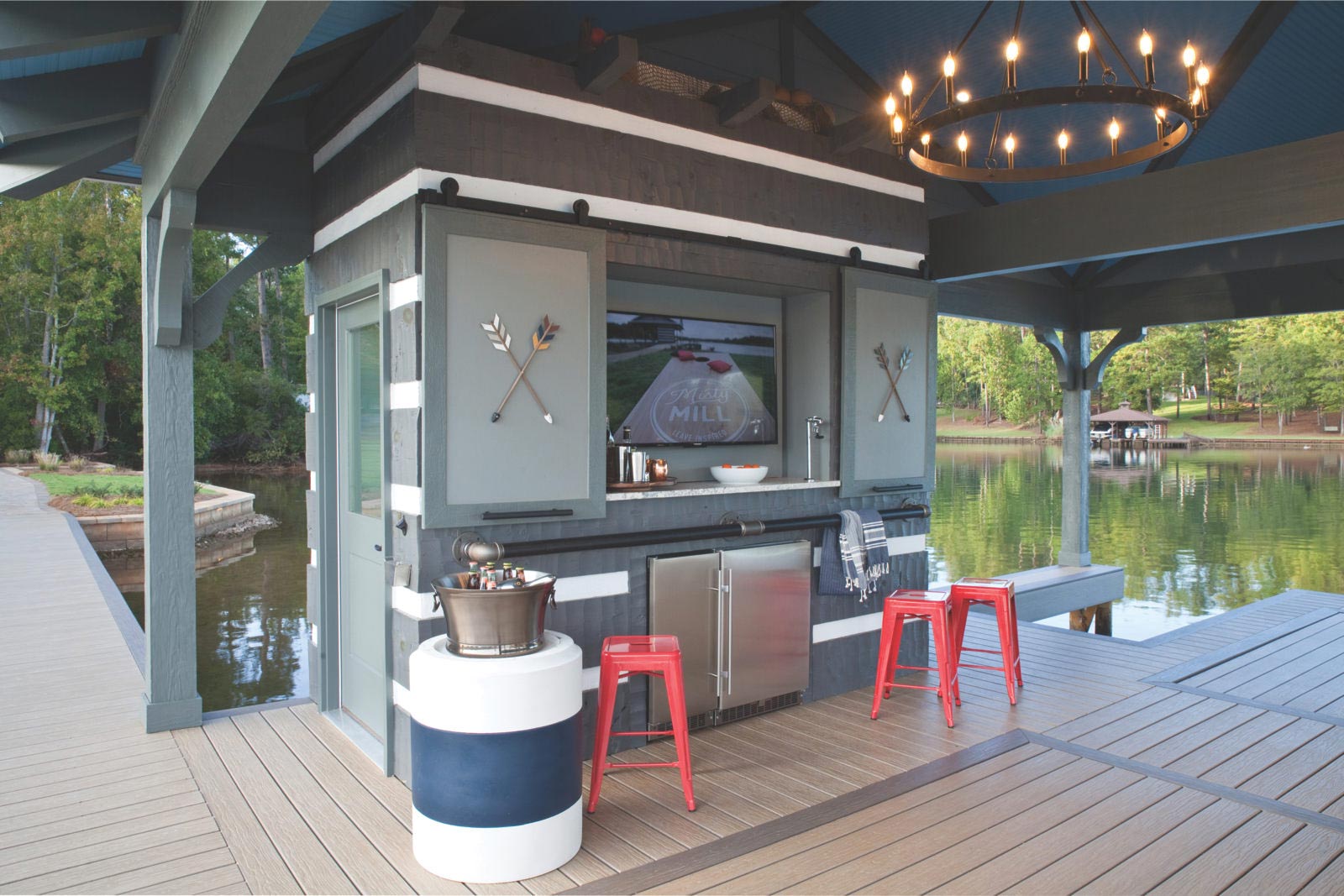 Dock with minibar